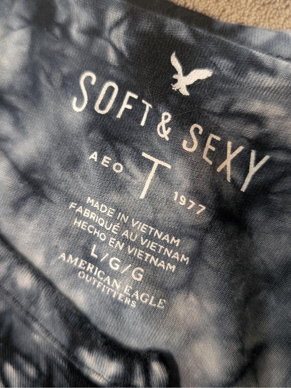 American eagle Soft And Sexy Black tie dye shirt Tie Front, Size Large - Picture 3 of 3